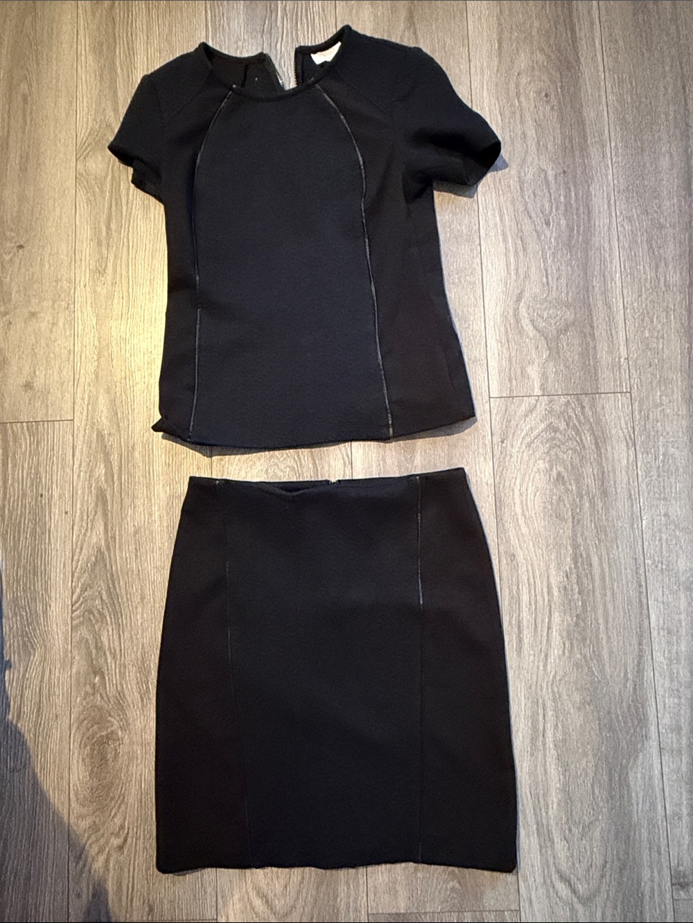 Laundry By Shelli Segal Black Two-Piece Skirt Set